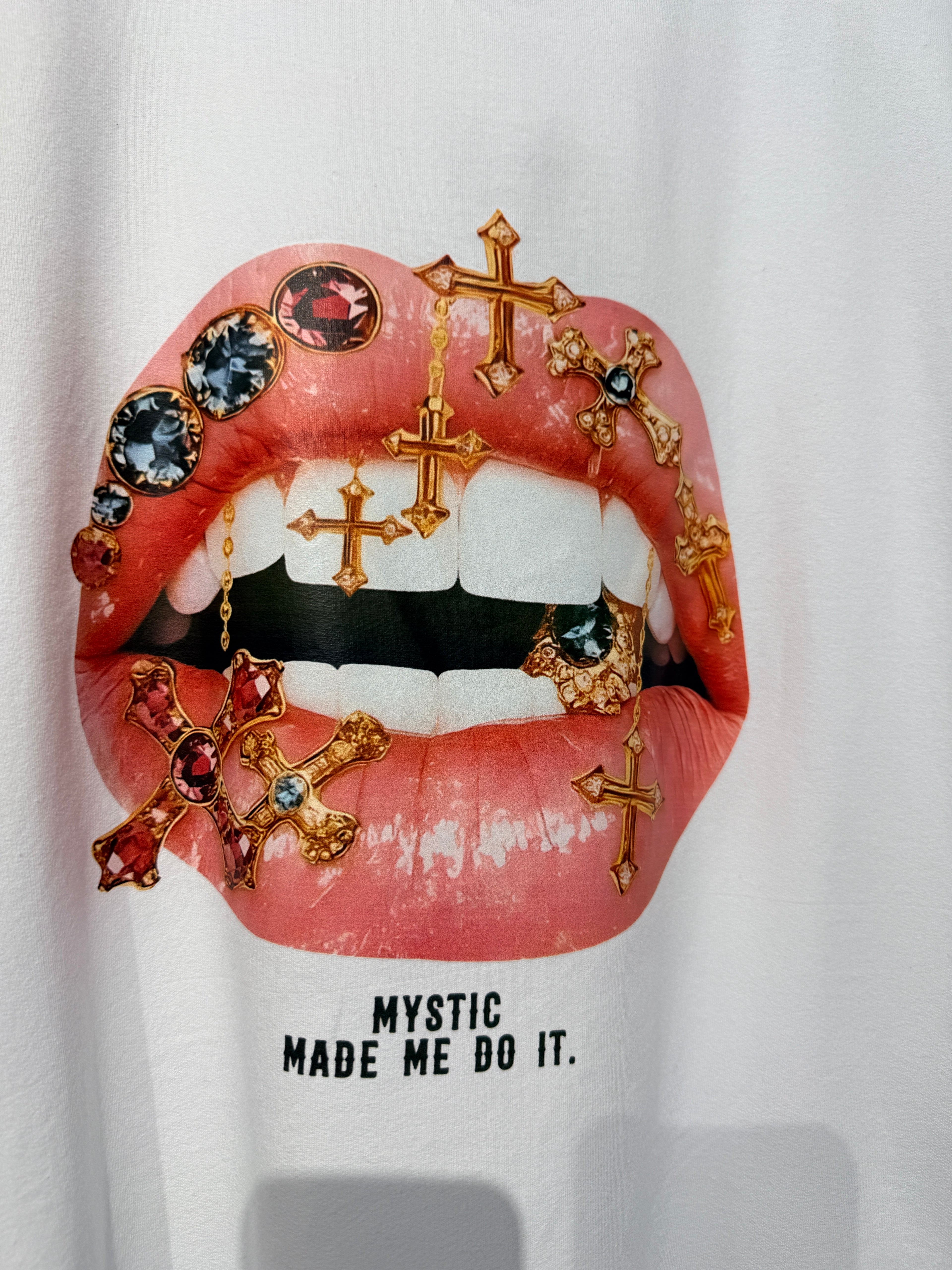 T-Shirt Oversize "Mystic" con Spalline Imbottite