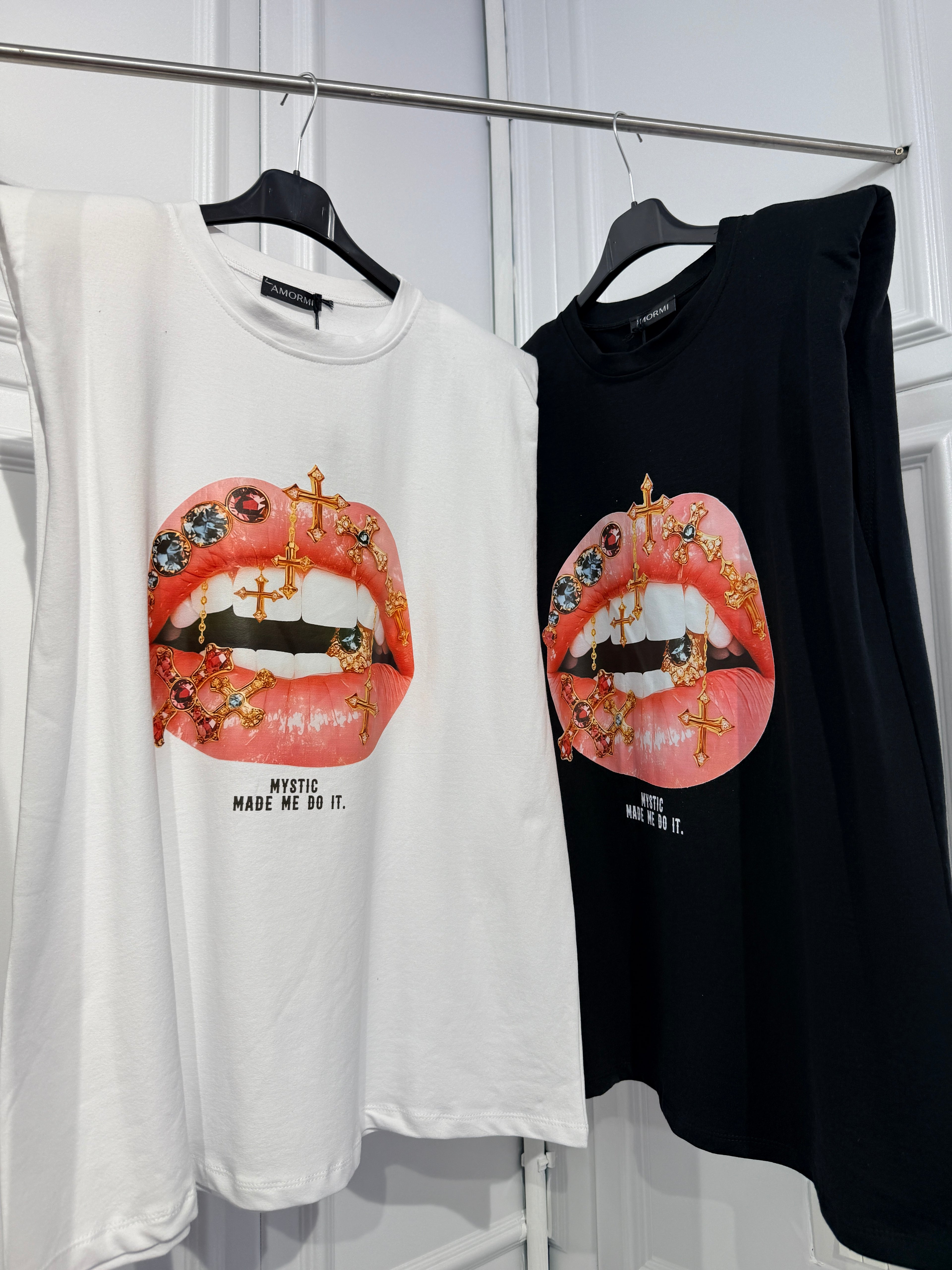 T-Shirt Oversize "Mystic" con Spalline Imbottite