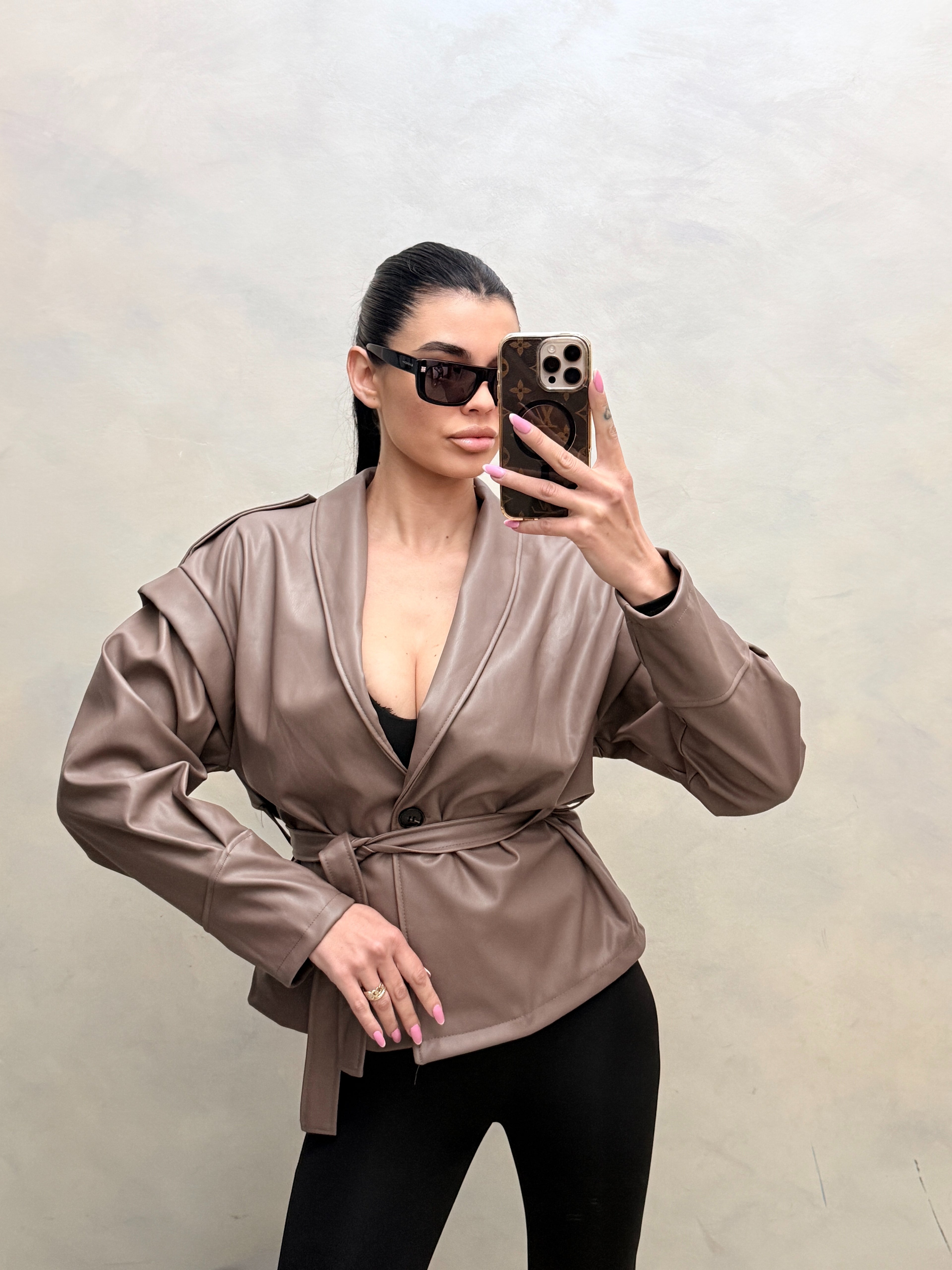 Giacca Kimono in Similpelle con Cintura – Tortora