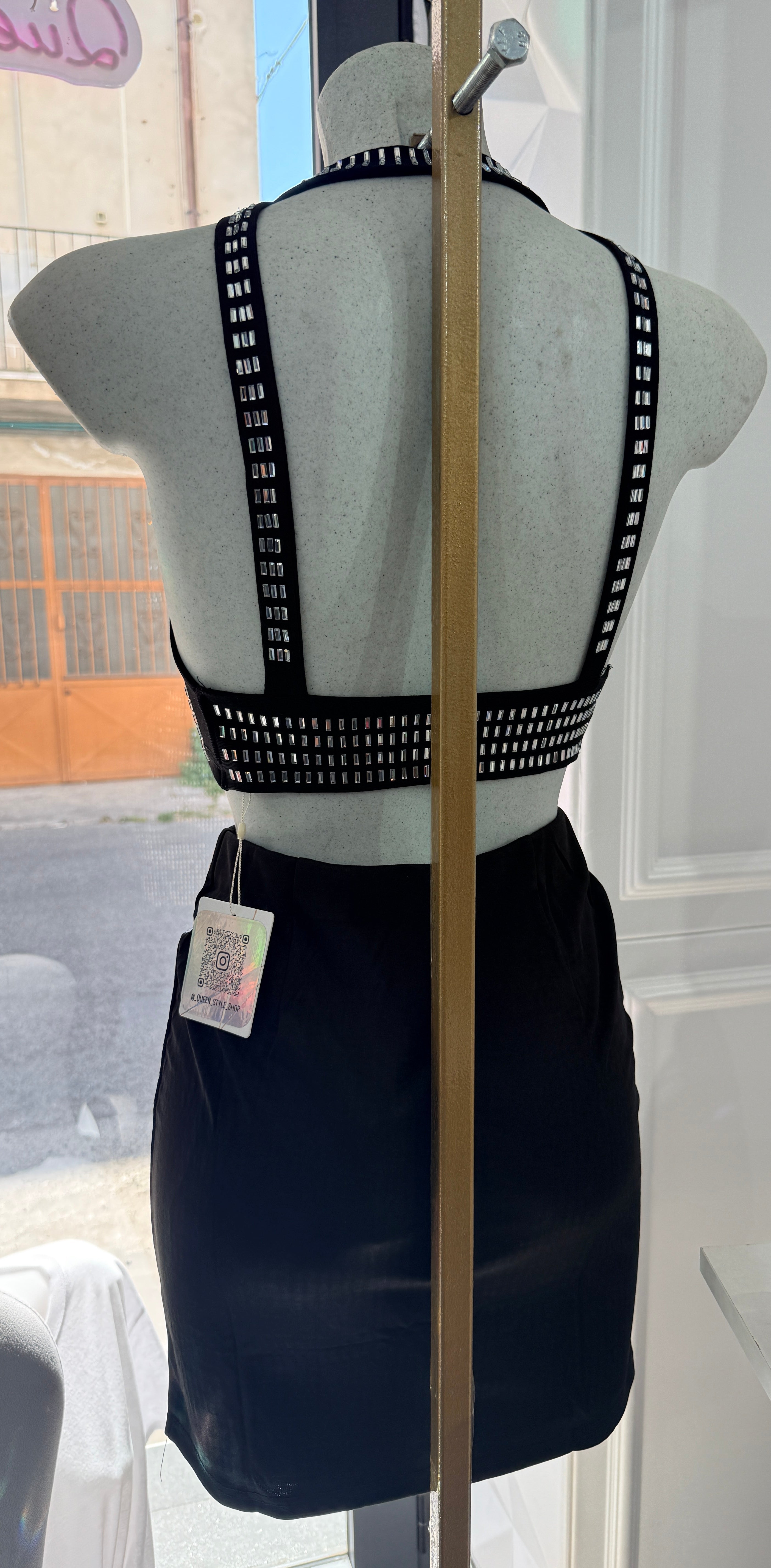 Completo Two-Piece Gioiello – Look Glamour Schiena Scoperta