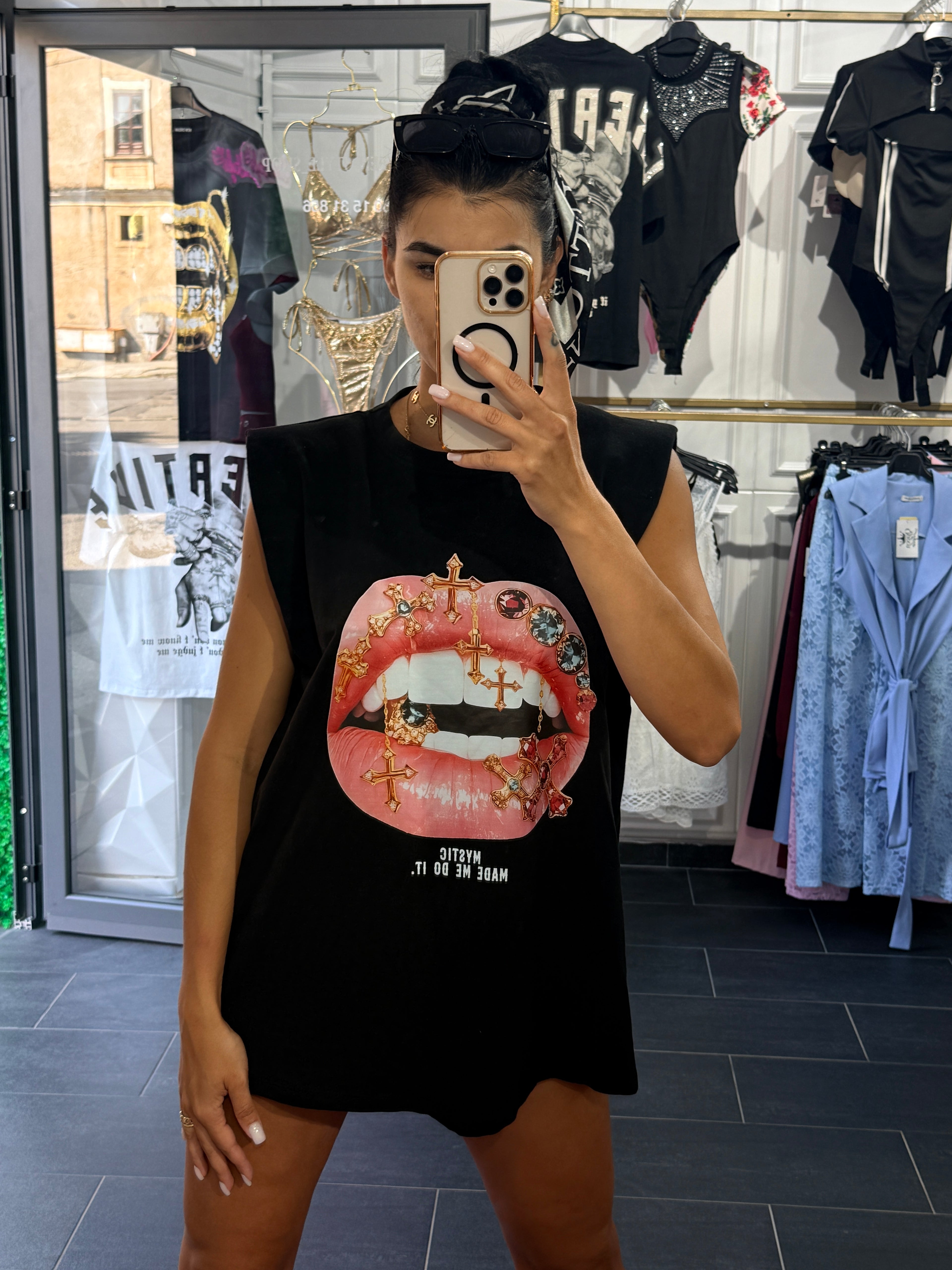 T-Shirt Oversize "Mystic" con Spalline Imbottite